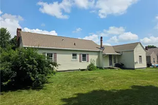 207 E Harmon Dr, Greenville, OH 45331 - Photo 3