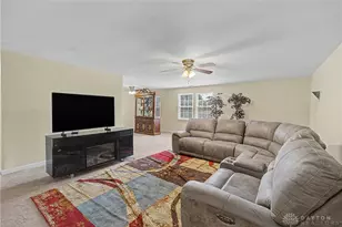 7816 Waterton Ct, Trotwood, OH 45426 - Photo 9