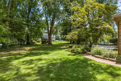 156 Manor Lane, Washington Twp, OH 45429 - Photo 5