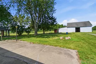 8601 Lochard Rd, Sidney, OH 45365 - Photo 23
