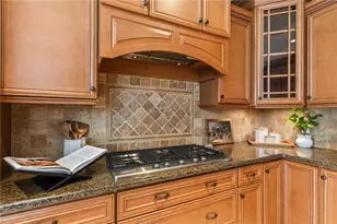 2314 Crestridge Dr, Butler Twp, OH 45414 - Photo 27