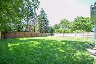 512 Carrlands Dr, Kettering, OH 45429 - Photo 25
