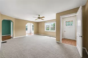 407 Virginia Ave, Troy, OH 45373 - Photo 9