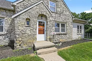 407 Virginia Ave, Troy, OH 45373 - Photo 5