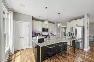 1350 Clydesdale Ct, Washington Twp, OH 45458 - Photo 5