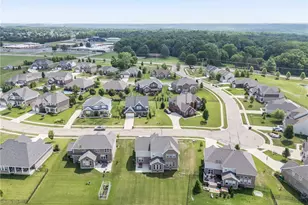 3581 Cypress Pointe Dr, Bellbrook, OH 45305 - Photo 11