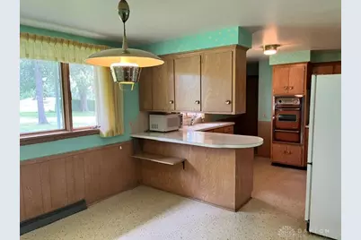 2520 Hollyview St NE, Canton, OH 44721 - Photo 9