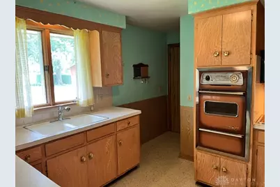 2520 Hollyview St NE, Canton, OH 44721 - Photo 13