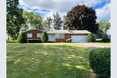 2520 Hollyview St NE, Canton, OH 44721 - Photo 3