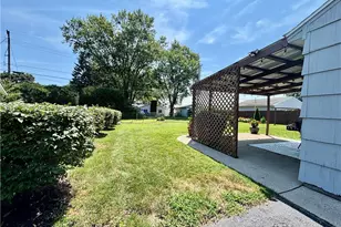 303 Pinewood Ave, Piqua, OH 45356 - Photo 5