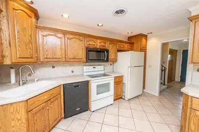 8663 Crestway Road, Clayton, OH 45315 - Photo 15