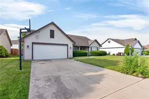 1034 Meadowrun Rd, Englewood, OH 45322 - Photo 3