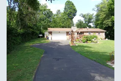 698 Lakengren Drive, Eaton, OH 45320 - Photo 3