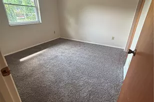 4527 Wilmington Pike, Kettering, OH 45440 - Photo 9