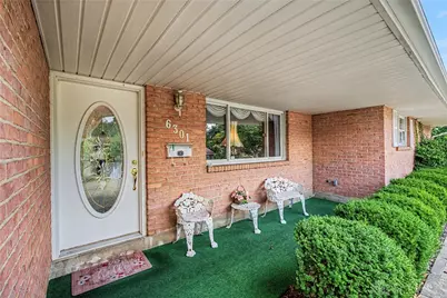 6301 Blossom Park Drive, West Carrollton, OH 45449 - Photo 3
