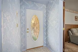 6301 Blossom Park Dr, West Carrollton, OH 45449 - Photo 5