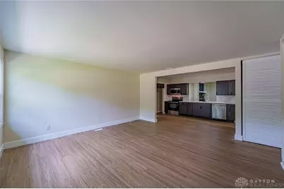 734 Murray Hill Drive, Xenia Twp, OH 45385 - Photo 7