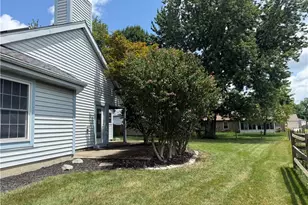 481 Meadow View Ct, Vandalia, OH 45377 - Photo 3