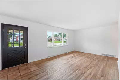 214 Plymouth Avenue, Brookville, OH 45309 - Photo 5