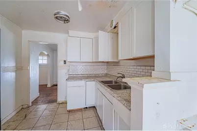 109 E Siebenthaler Avenue, Dayton, OH 45405 - Photo 9