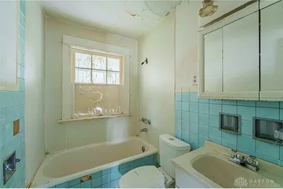 109 E Siebenthaler Avenue, Dayton, OH 45405 - Photo 11