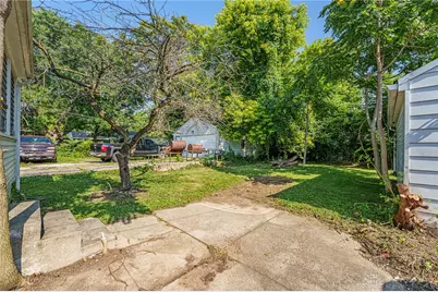 109 E Siebenthaler Avenue, Dayton, OH 45405 - Photo 5