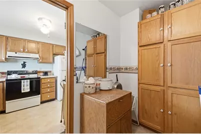 819 Spring Lake Circle, Enon, OH 45323 - Photo 13