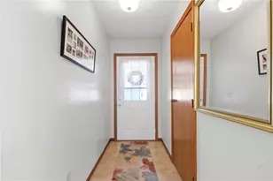 819 Spring Lake Cir, Enon, OH 45323 - Photo 5