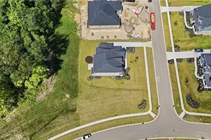 2425 Bent Grass Dr, Beavercreek, OH 45431 - Photo 3