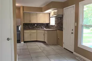 3546 Hermosa Dr, Trotwood, OH 45416 - Photo 9