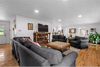 129 Corinthian Drive, Chester Township, OH 45177 - Photo 3