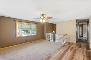 187 Golfwood Dr, West Carrollton, OH 45449 - Photo 5