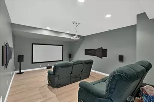 2298 Crestridge Dr, Butler Twp, OH 45414 - Photo 43