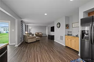 2212 Blazing Star Dr, Tipp City, OH 45371 - Photo 17