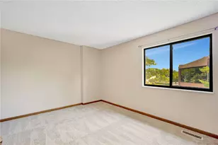 10667 Montgomery Rd, Cincinnati, OH 45242 - Photo 21