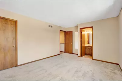 10667 Montgomery Road #13, Cincinnati, OH 45242 - Photo 17