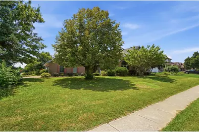 806 Claymore Court, Tipp City, OH 45371 - Photo 3