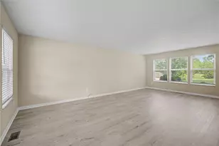 4047 Loyala Chase Ln, Dayton, OH 45424 - Photo 7