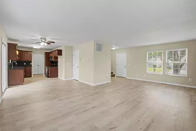 4047 Loyala Chase Lane, Dayton, OH 45424 - Photo 9