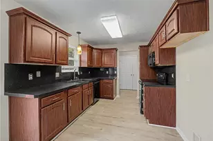 4047 Loyala Chase Ln, Dayton, OH 45424 - Photo 15