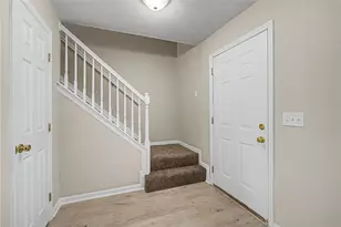 4047 Loyala Chase Ln, Dayton, OH 45424 - Photo 5