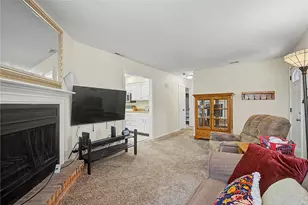 1290 Hollowbrook Dr, Centerville, OH 45458 - Photo 9