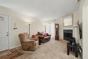 1290 Hollowbrook Dr, Centerville, OH 45458 - Photo 7