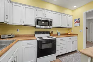 1290 Hollowbrook Dr, Centerville, OH 45458 - Photo 13