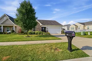 7101 Bluestream Dr, Tipp City, OH 45371 - Photo 3