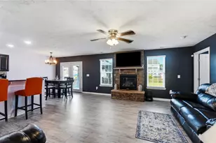 7101 Bluestream Dr, Tipp City, OH 45371 - Photo 11