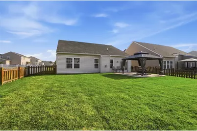 7101 Bluestream Drive, Tipp City, OH 45371 - Photo 37