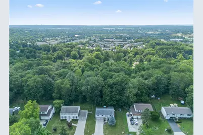4008 Willow Run Drive, Beavercreek, OH 45430 - Photo 5