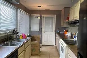 225 W Nottingham Rd, Dayton, OH 45405 - Photo 5