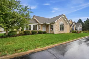 2690 Prestwick Village Cir, Springfield, OH 45503 - Photo 1